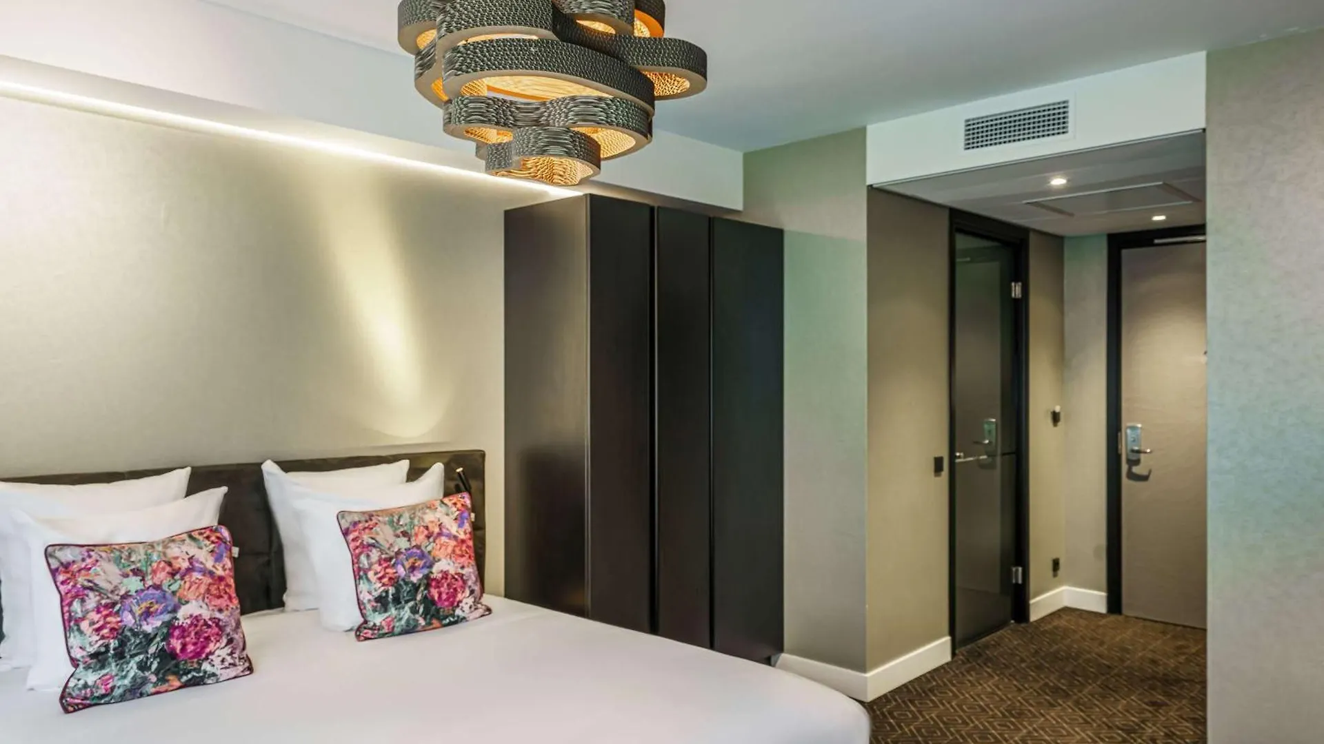 **** Hotel Mercure Amsterdam Sloterdijk Station Netherlands