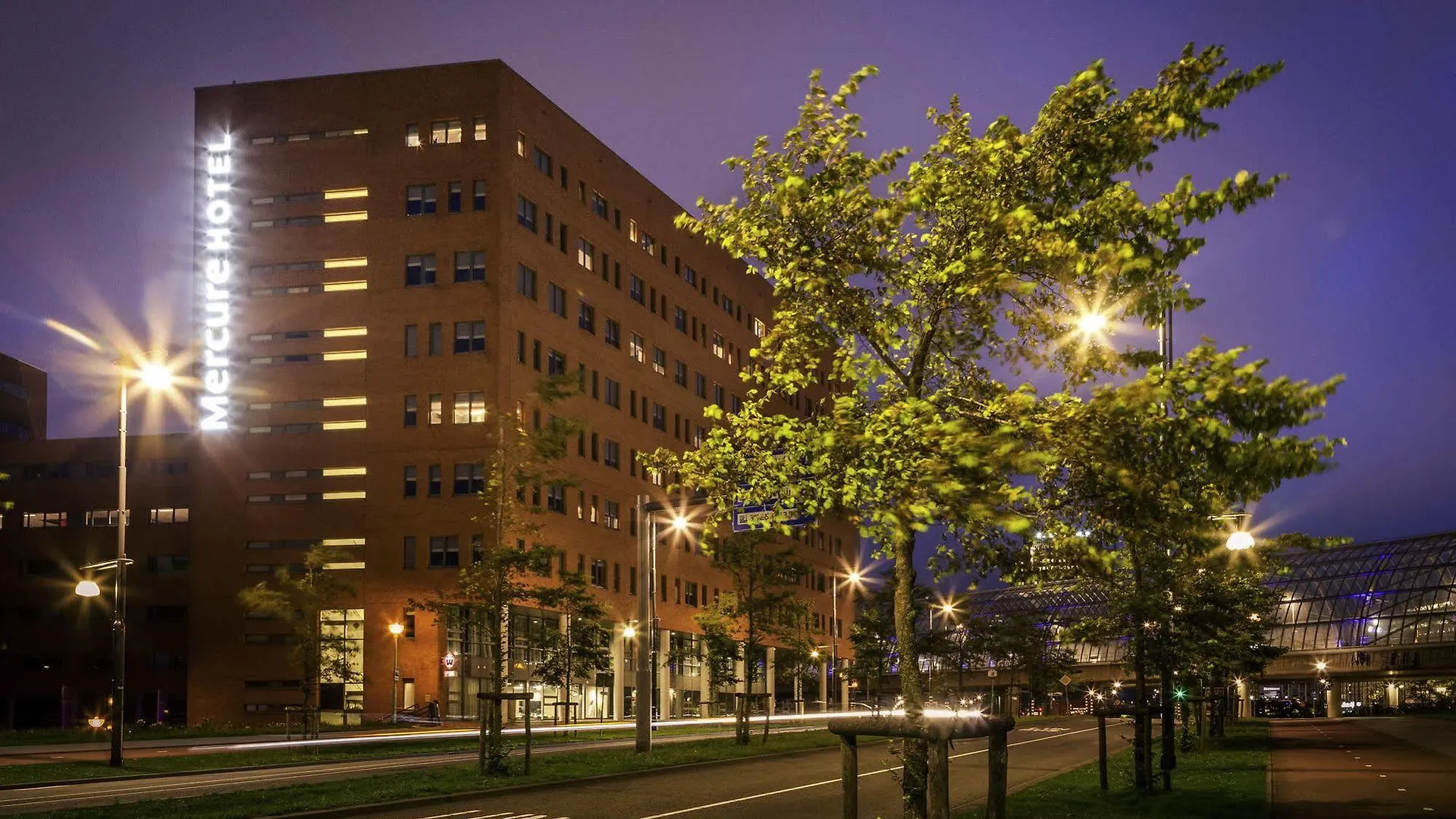 Mercure Amsterdam Sloterdijk Station 4*,  Hollanda